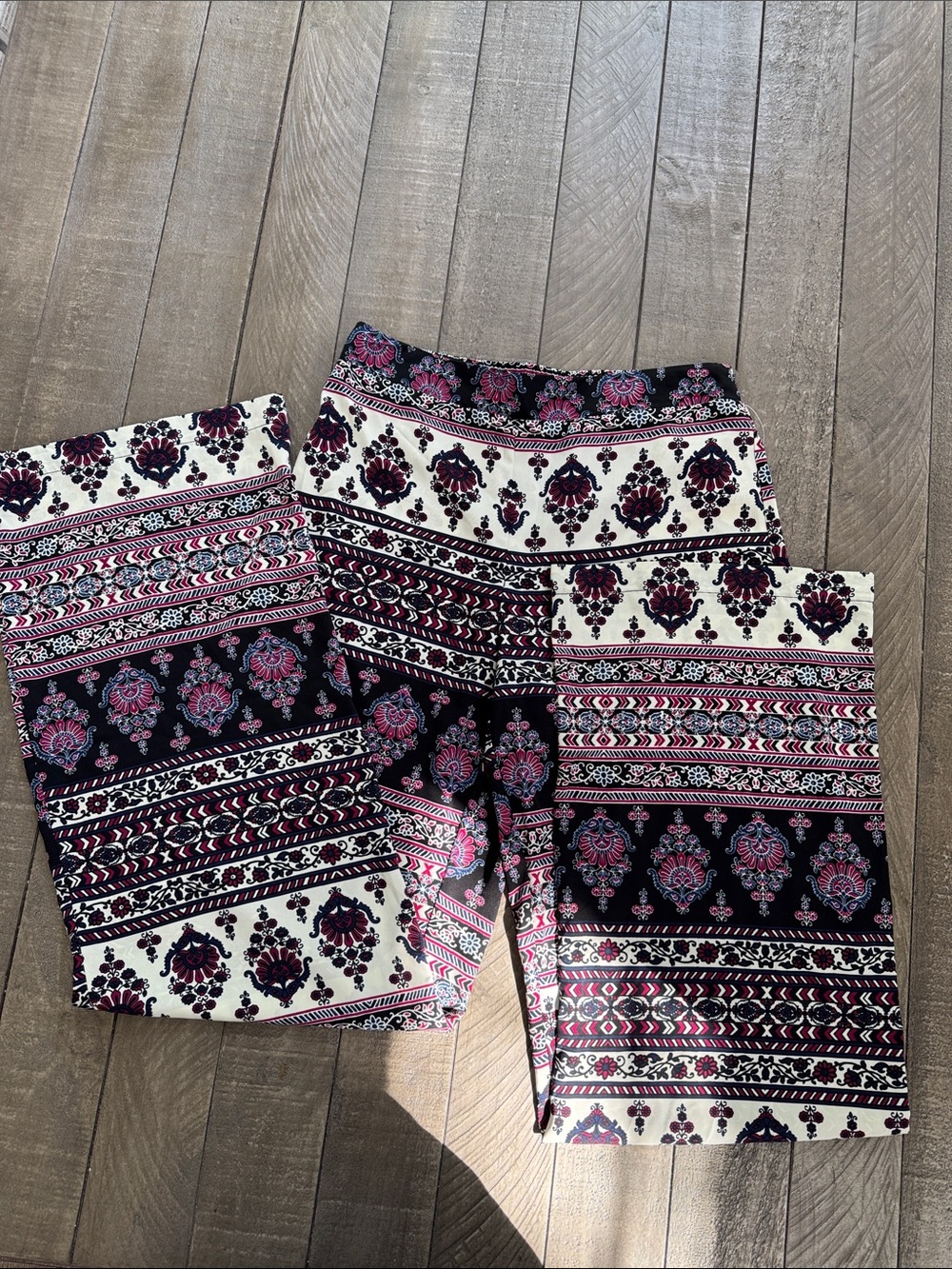 Stoosh Black Berry Printed Wide-Leg Pants